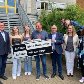 ls kooperative Gesamtschule in Wetzlar - Goethe- und Optikstadt-Dalheim hat sich die Eichendorff-Schule bewusst für ein friedliches Miteinander und gegen Ausgrenzung, Diskriminierung und Hass entschieden.