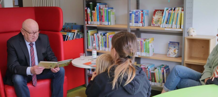 Lesestart-Sets können in verschiedenen Bibliotheken im Lahn-Dill-Kreis abgeholt werden.