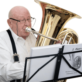 Wolfgang Schuster spielt die Tuba