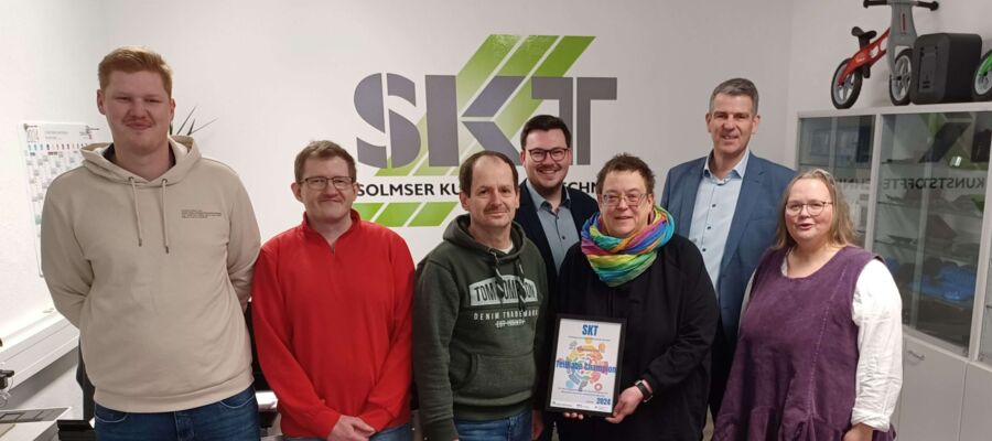 Solmser Kunststofftechnik GmbH als „Teilhabechampion des Monats“ ausgezeichnet