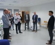 Wirtschaftsdelegation des Lahn-Dill-Kreises besucht MedTec Medizintechnik GmbH in Wetzlar